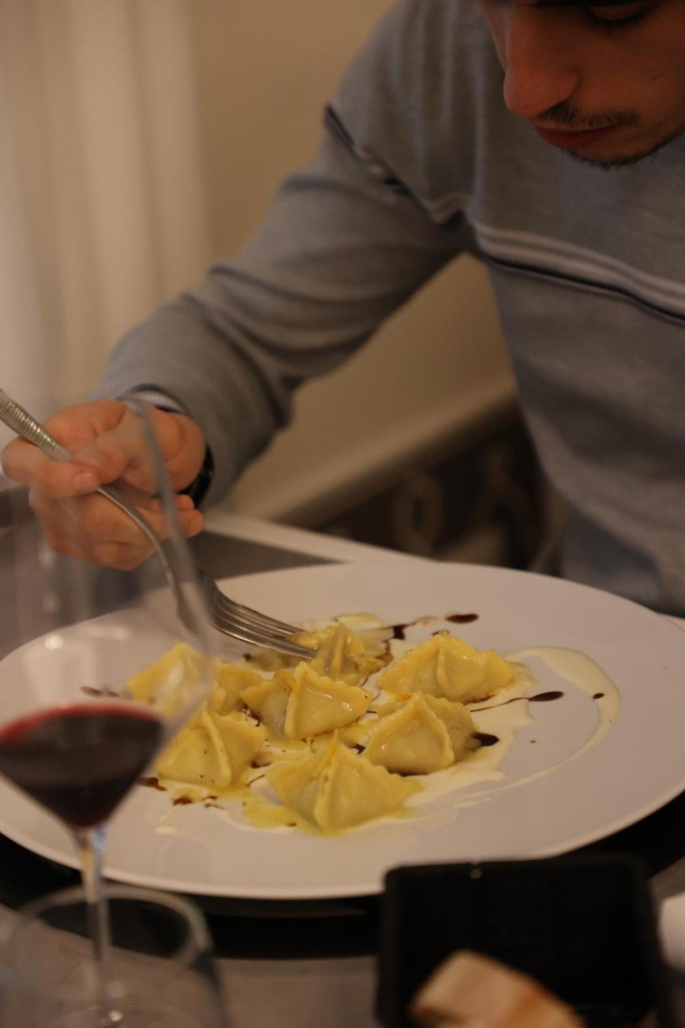Santo Stefano del Sole Tenuta Santo Stefano Azienda Agrituristica מראה חיצוני תמונה